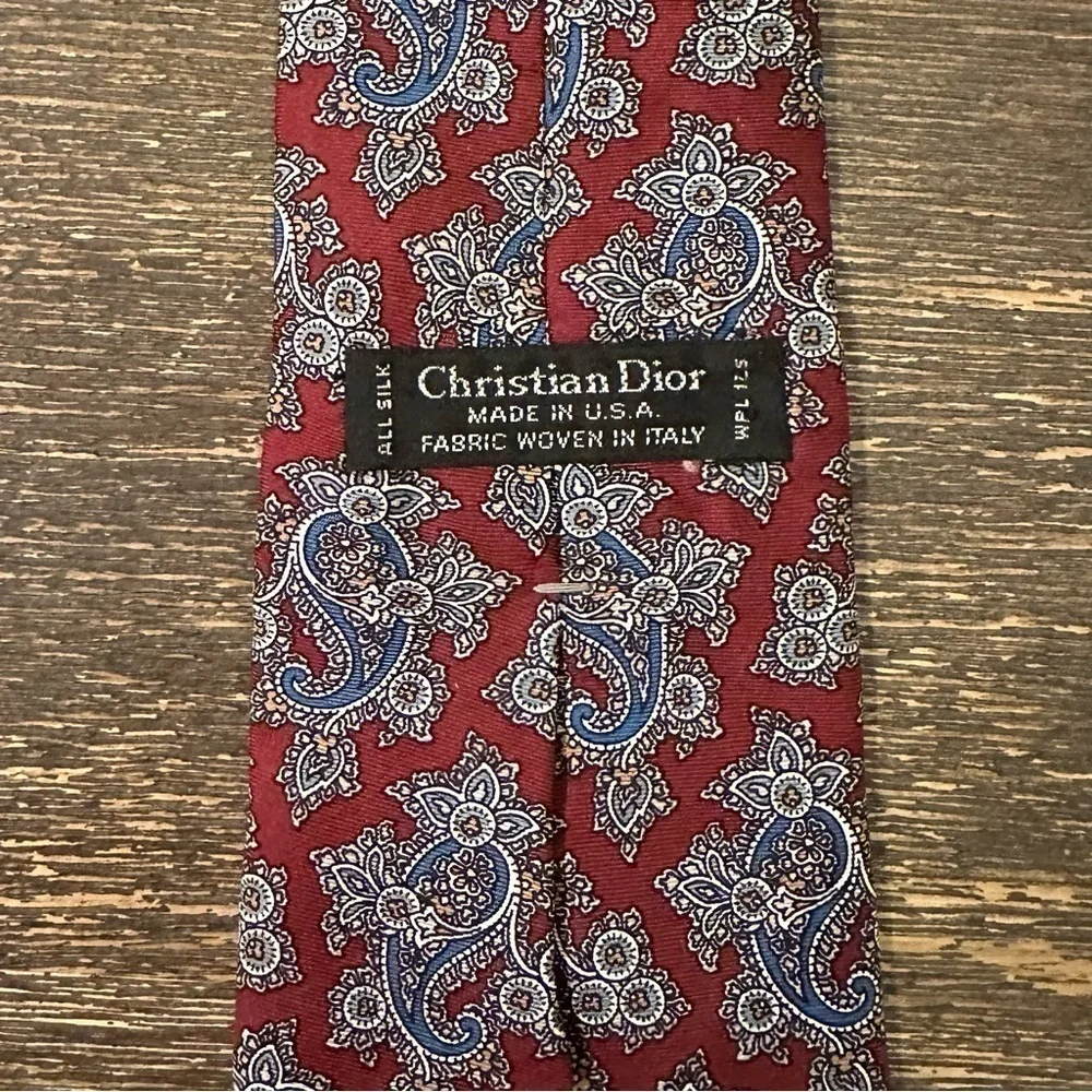Christian Dior All Silk Deep Red Paisley Design Print Mens Neck Tie Burgundy